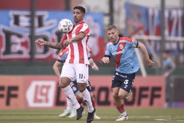 Diego Flores acertó a tiempo con los cambios y San Martín de Tucumán rescató un punto valioso de Sarandí