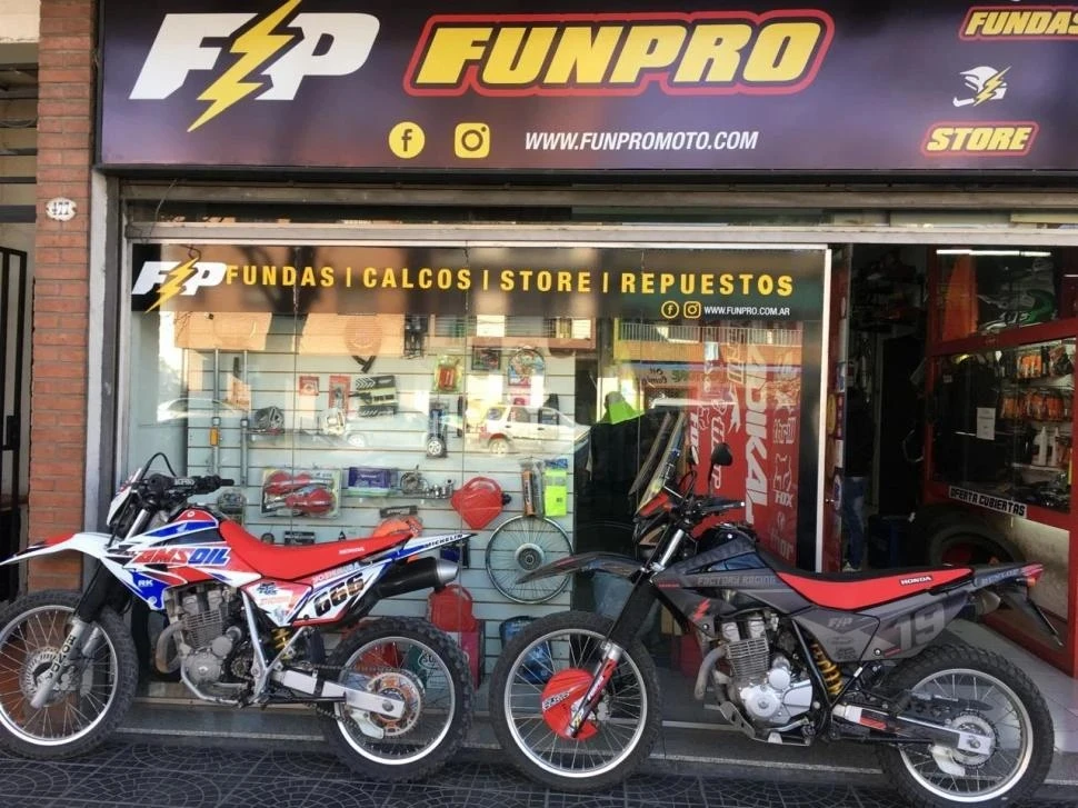 Funpro tiene todos los repuestos, retapizados y accesorios para tu moto