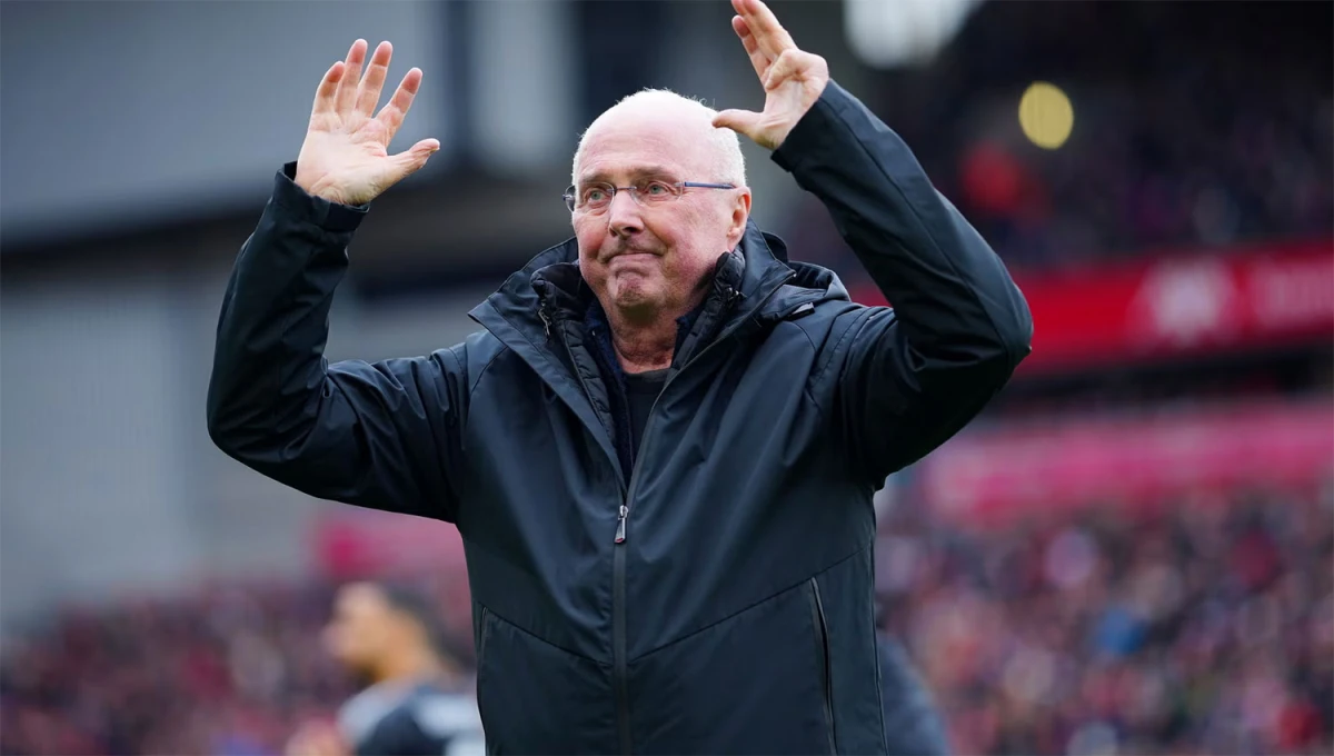 EN ANFIELD. En marzo de este año fue invitado por Liverpool a formar parte del staff durante un partido amistoso, luego de que confesara que dirigir a los Reds era uno de sus deseos truncos.