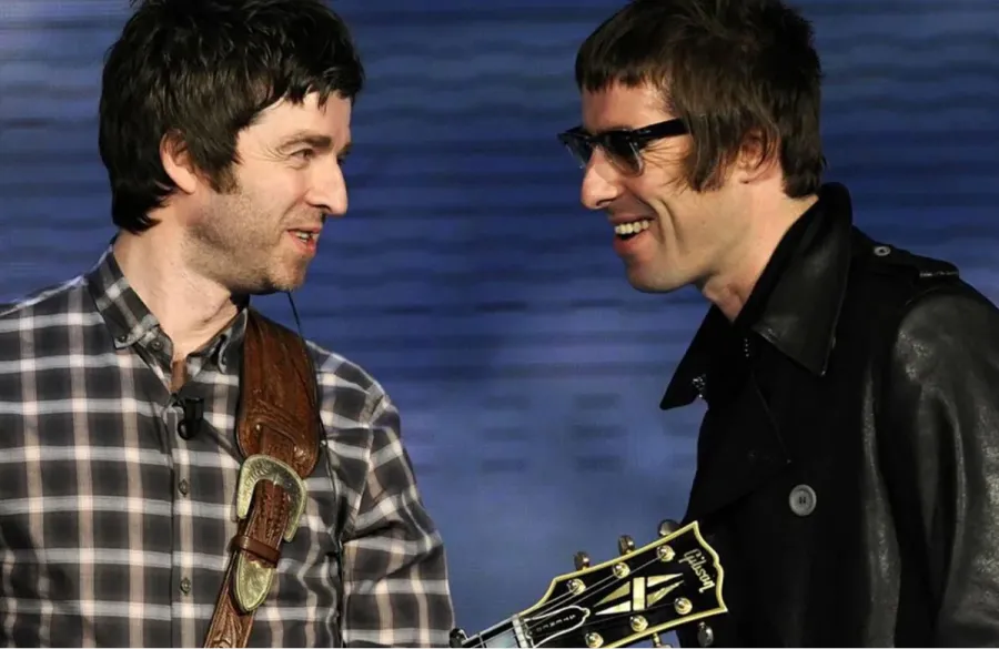 Noam y Liam Gallagher, los ídolos de Oasis, se habrían reconciliado