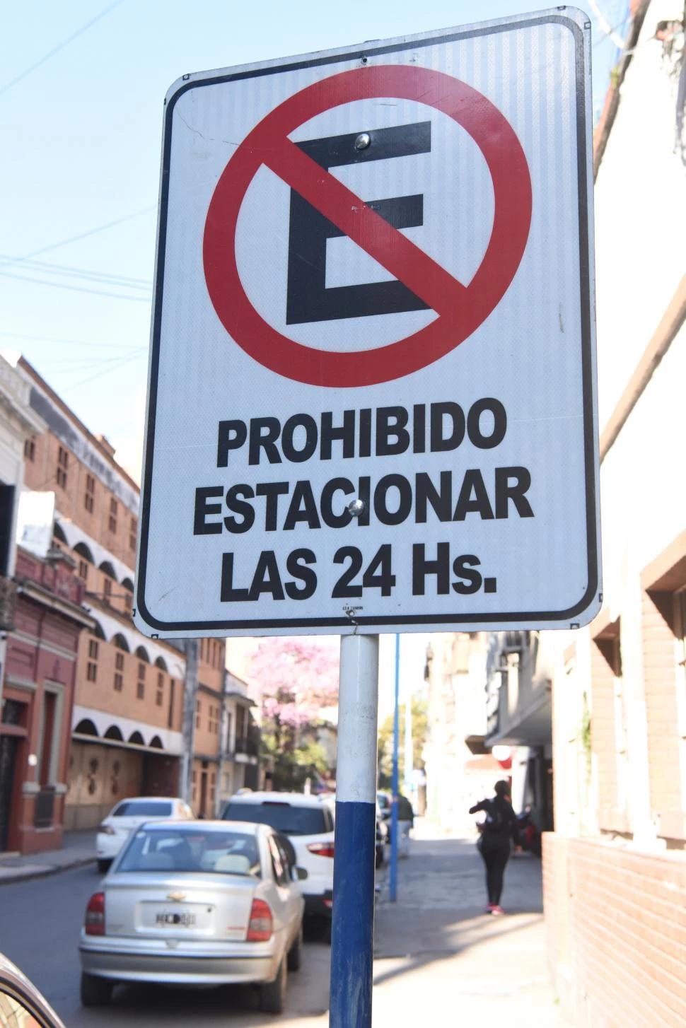 SEÑALIZACIÓN. A pesar de los avisos, conductores ignoraron la medida. la gaceta / foto de analia jaramillo