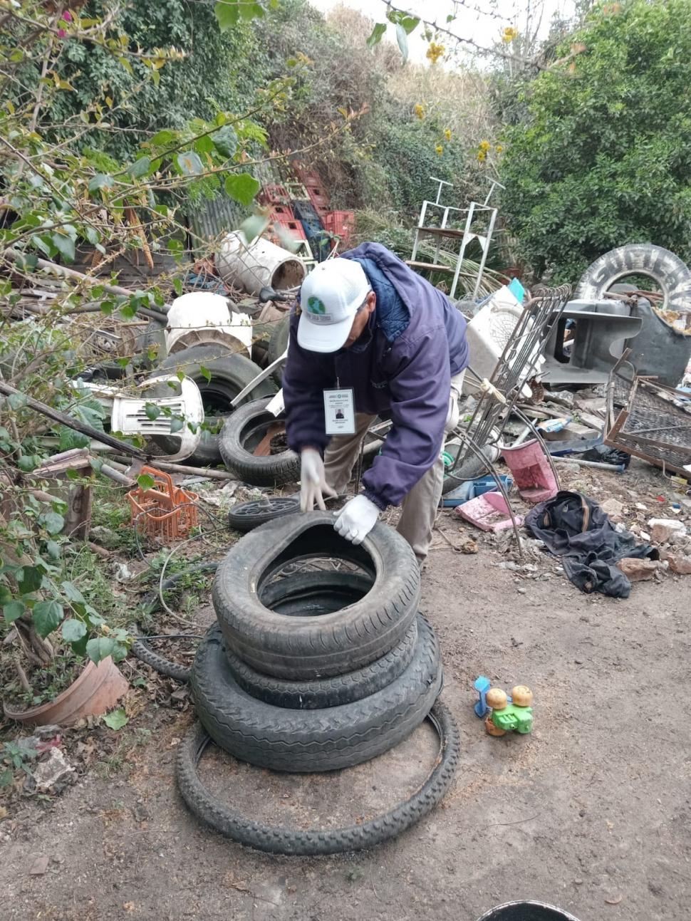 FOCOS. Las chatarrerías son unos de los lugares más peligrosos para la concentración del dengue.