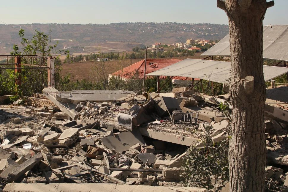 SUR DEL LÍBANO. Un ataque israeli causó destrozos en la villa de Khiam. 