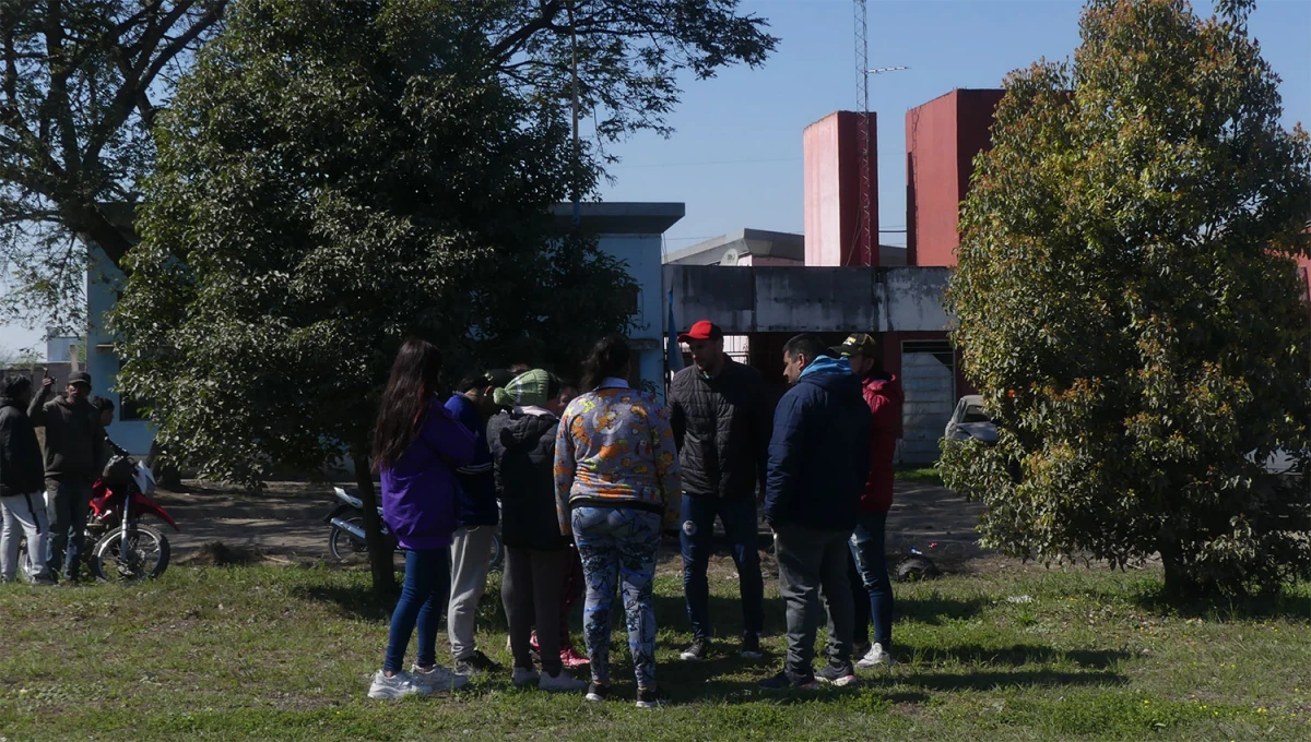 CONMOCIÓN. En Río Seco no encuentran respuestas a la desaparición de Luján.