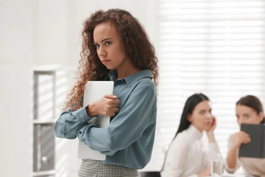 DISCRIMINACIÓN LABORAL. Un estudio sacó a la luz los requerimientos invisibles de las búsquedas laborales./CANVA