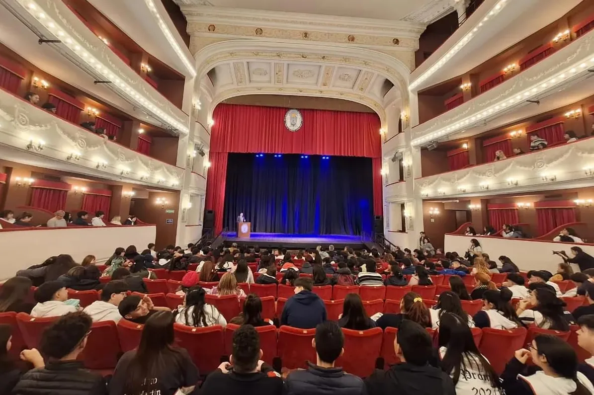 Conmemoraron a Juan B. Alberdi en el teatro