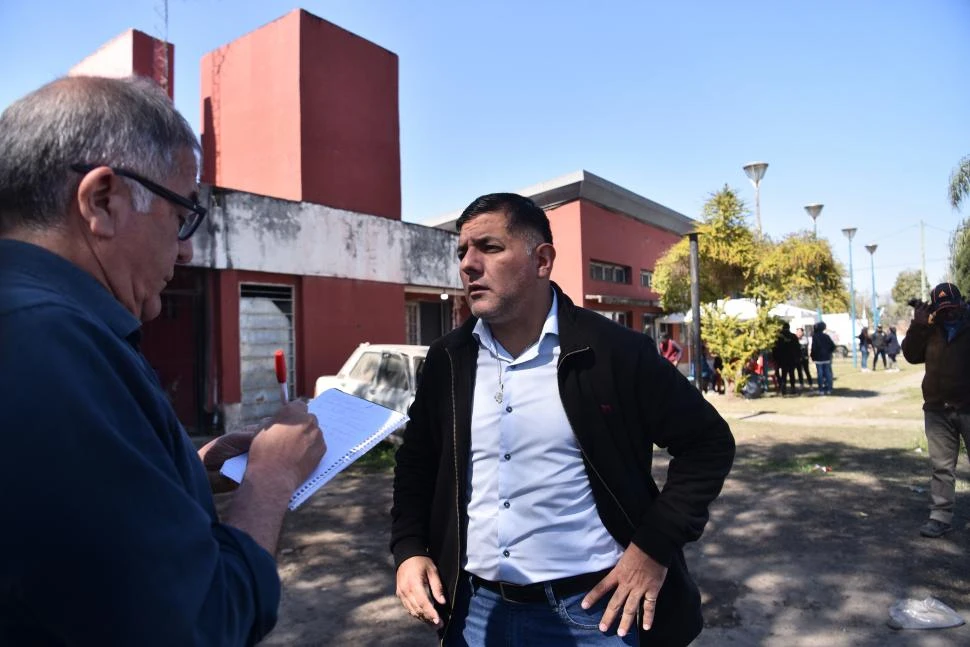 COMISIONADO COMUNAL. Luis Mendoza se solidarizó con la familia Nieva. 