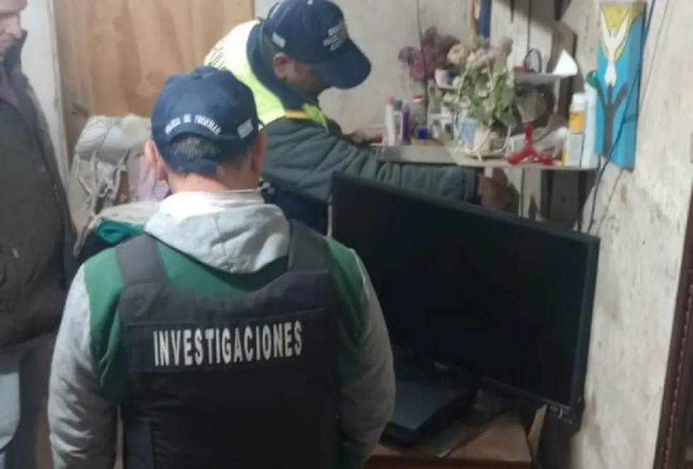 Secuestran dispositivos electrónicos en Capital y Yerba Buena