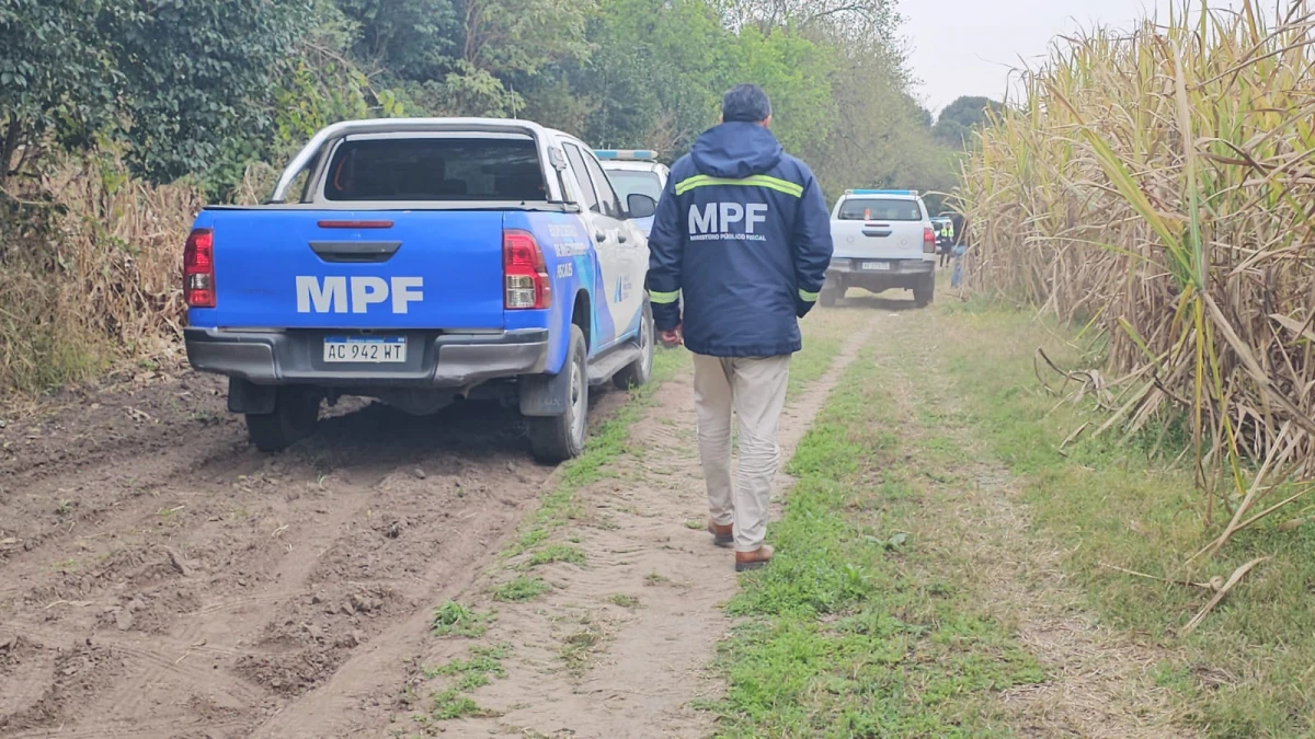 Macabro hallazgo: encontraron un cuerpo calcinado dentro un auto en la ruta 304 en El Chañar