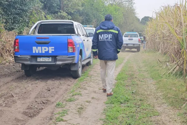 Macabro hallazgo: encontraron un cuerpo calcinado dentro un auto en la ruta 304 en El Chañar