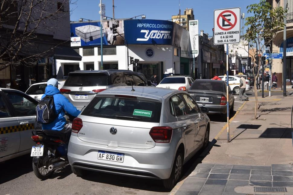 Maipú al 400, la cuadra donde convergen las miserias