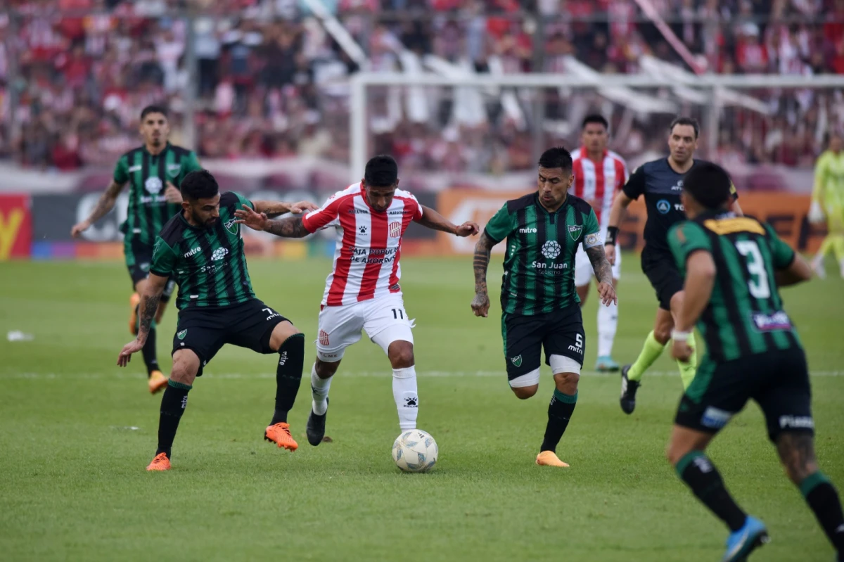 MANO A MANO. El Santo y el Verdinegro tienen un camino similar hasta el final del torneo.