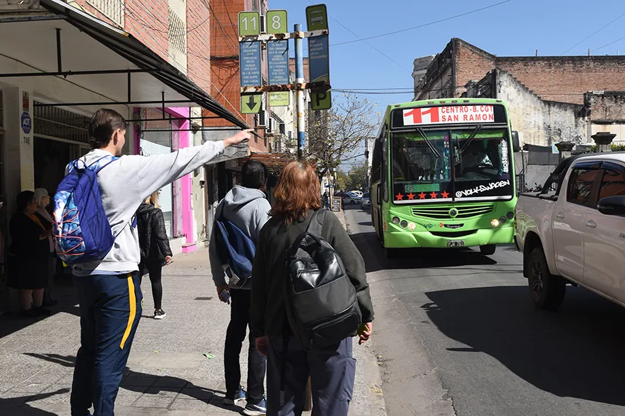 VIDEO. El municipio capitalino analiza aplicar sanciones si las empresas de transporte reducen las frecuencias