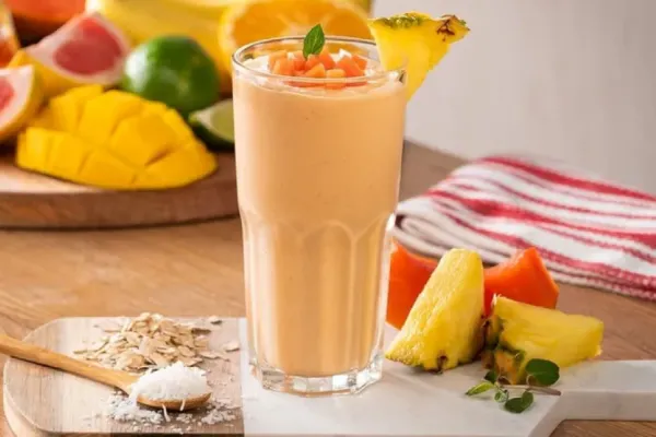 El licuado lleno de colágeno que combate el dolor de rodilla y retrasa el envejecimiento