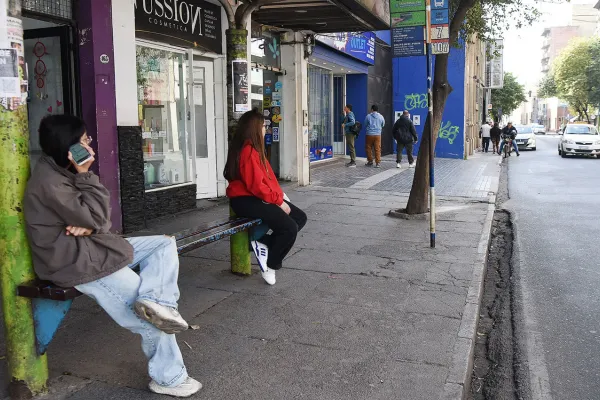 Crisis del transporte: ¿cuáles son las líneas de colectivos afectadas por el paro de choferes en Tucumán?