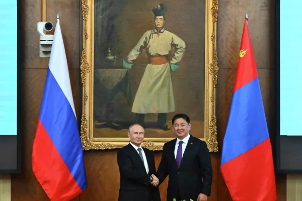 Mongolia recibe con honores a Putin e incumple la orden de arrestarlo