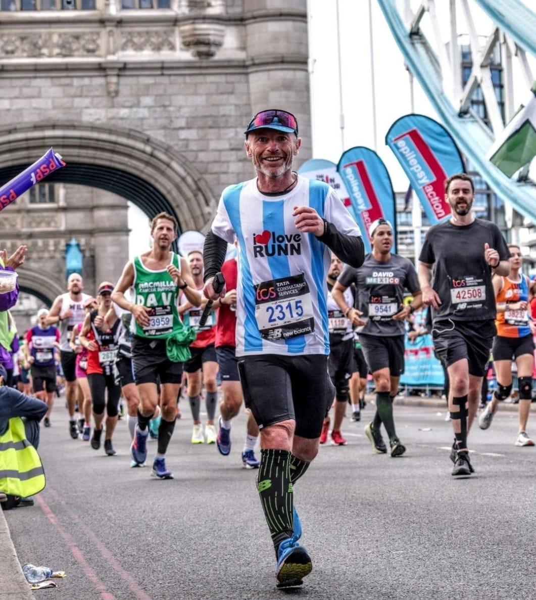 El atentado a la AMIA marcó un click en su vida, y hoy disfruta del running como forma de vida