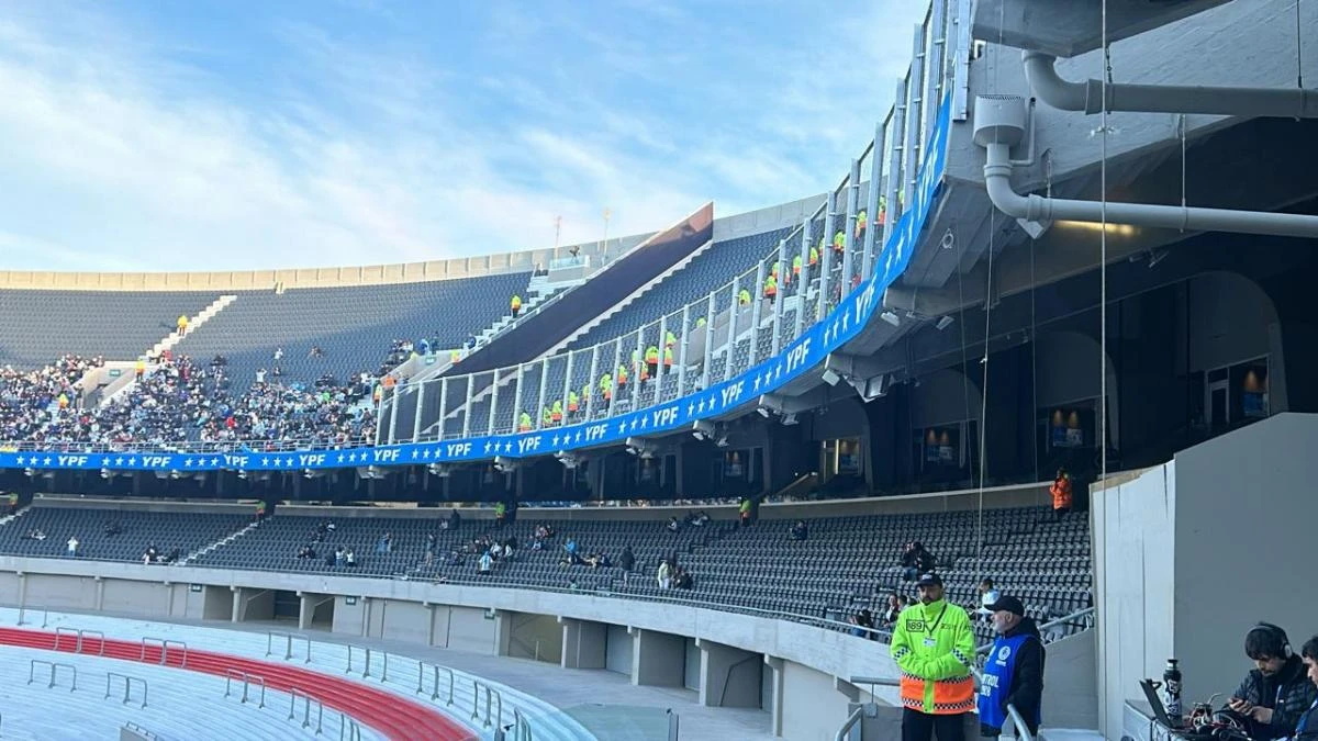 Ingresaron los primeros hinchas chilenos