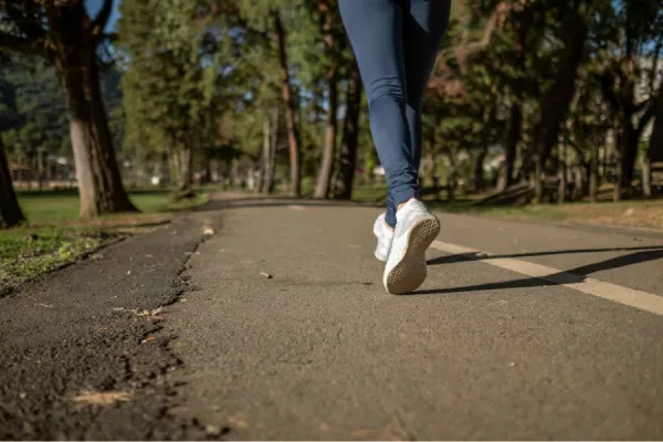 Cuál es el momento del día ideal para salir a caminar y bajar el nivel de azúcar en sangre