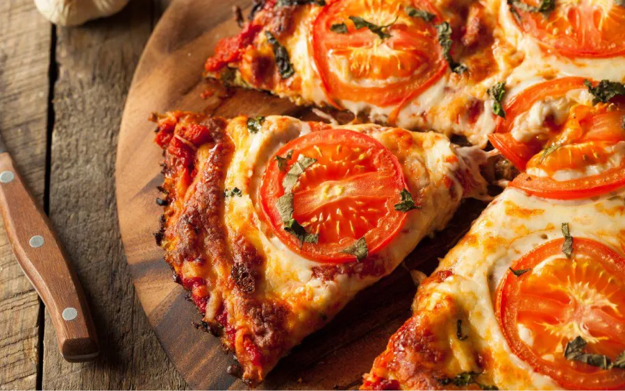 La pizza keto es una opción ideal para una cena rica y liviana