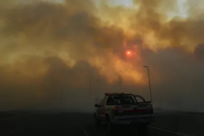Una gran cortina de humo avanza sobre Argentina: Tucumán y otras nueve provincias están en alerta