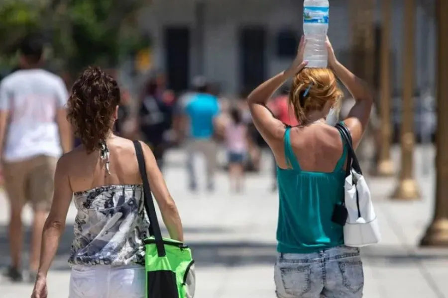 Proponen que se subsidie la luz en el norte grande, debido al calor