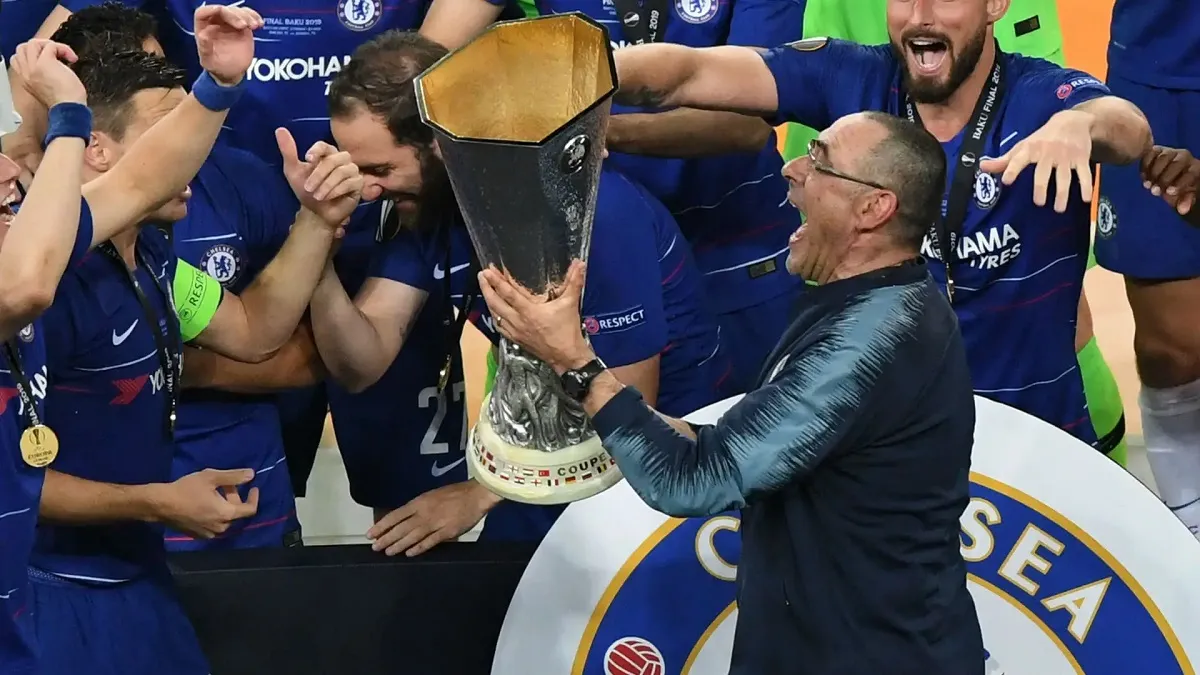 CAMPEÓN. Maurizio Sarri conquistó la Europa League con Chelsea.