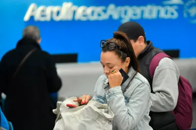 Paro de Aerolíneas: el Gobierno sancionará a quienes se adhieran y no descarta echar a pilotos