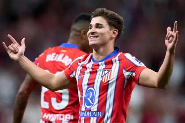 ¿Se destapa el goleador? Julián Álvarez marcó su primer gol con la camiseta del Atlético de Madrid