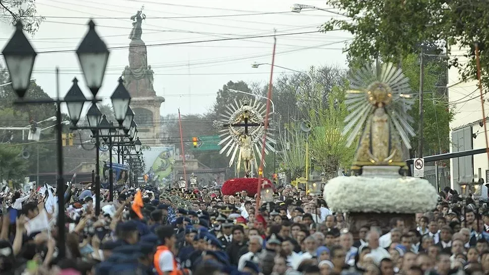 Milagro en Salta: la emotiva procesión del Señor y la Virgen del Milagro