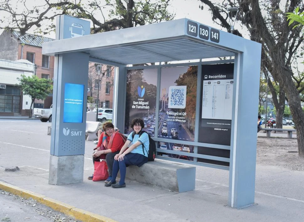 DESCANSO. Los nuevos refugios pueden observarse en las plazas.