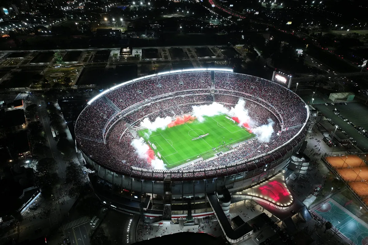 NO CABE UN ALFILER. El estadio Más Monumental estará repleto para la vuelta contra Colo-Colo, por los cuartos de final de la Copa Libertadores.