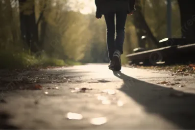 Cuánto tiempo hay que caminar al día para mejorar la circulación de la sangre en las piernas