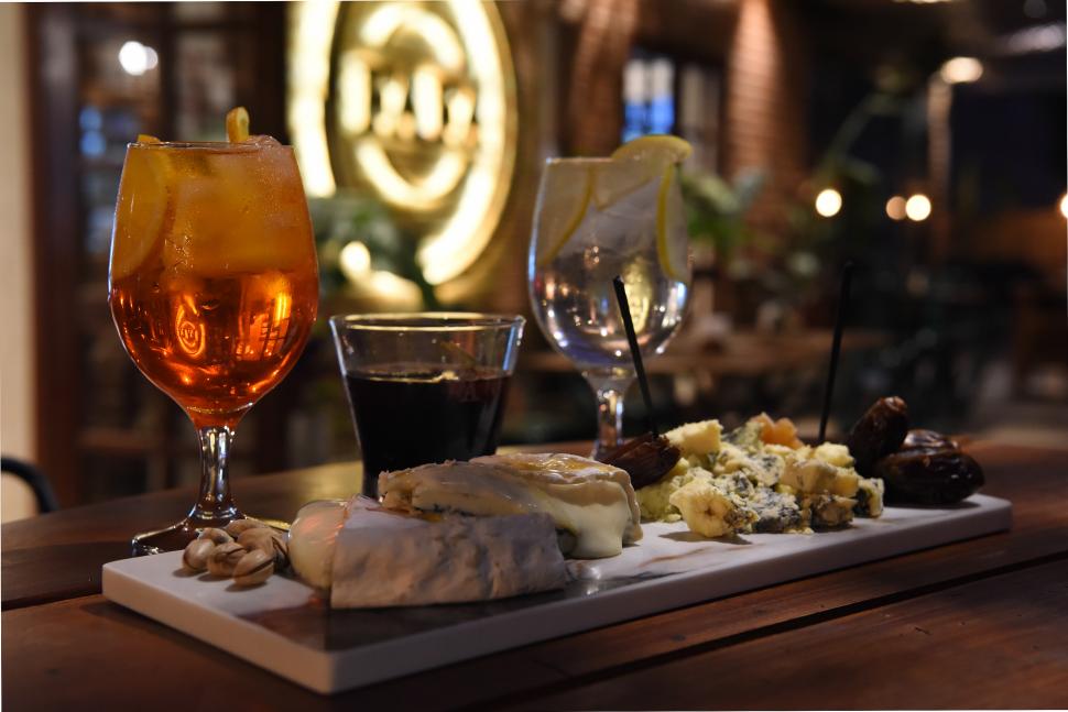 Aperitivos: sinónimo de charlas, de risas y de buena compañía