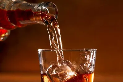 La Anmat prohibió la venta de un alcohol por ser perjudicial para la salud: de cuál marca se trata