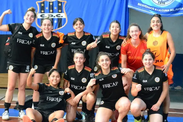 Un equipo tucumano quedó varado en Corrientes antes de jugar la semifinal de un importante torneo de futsal y busca ayuda