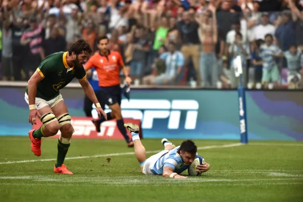 Los Pumas vencieron al campeón del mundo Sudáfrica 29-28, en Santiago del Estero