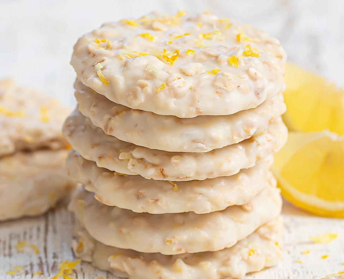 Galletas de limón en pocos pasos y con pocos ingredientes.