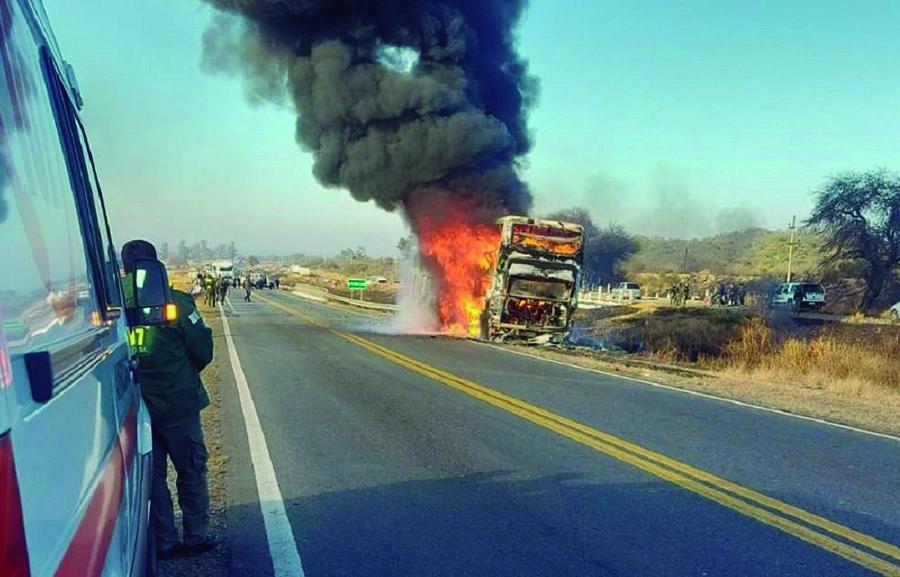 REVELADOR. El incendio del micro en Trancas aceleró la pesquisa.