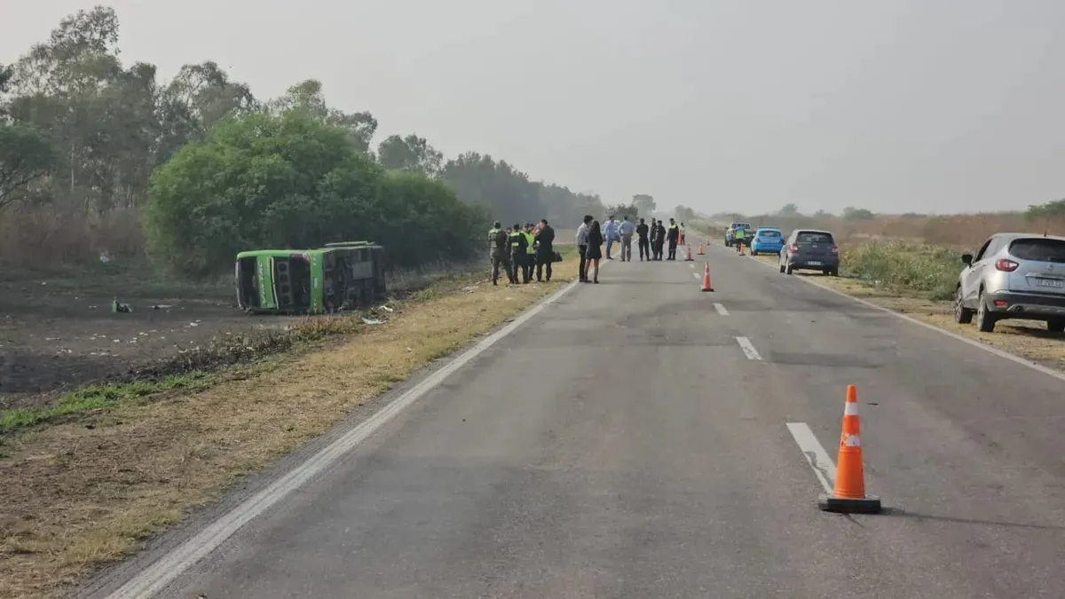 Jujuy: cuatro muertos y 28 heridos tras el choque de un colectivo y un auto