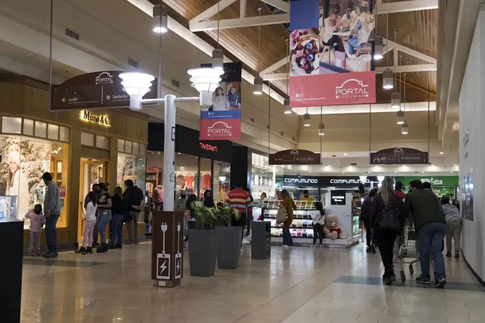 Día del Empleado de Comercio 2024: ¿cuándo estarán cerrados todos los comercios y supermercados?