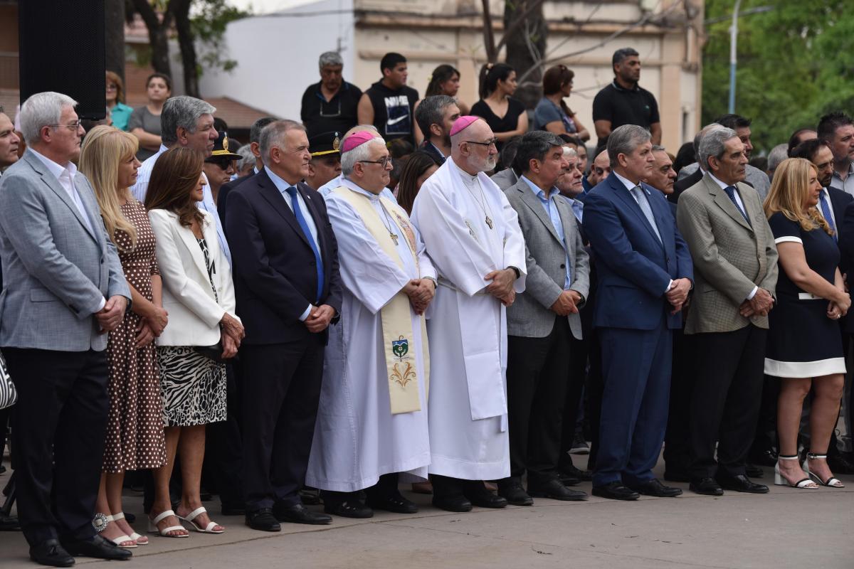 Cientos de fieles participaron de la tradicional procesión en honor a la Virgen de la Merced