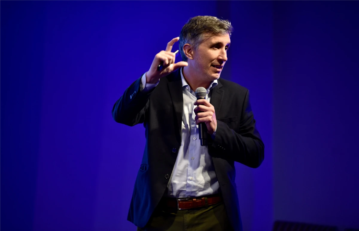 EXPOCON. Martín Rapetti, exponiendo en el hotel Sheraton. LA GACETA / FOTO DE INÉS QUINTEROS ORIO