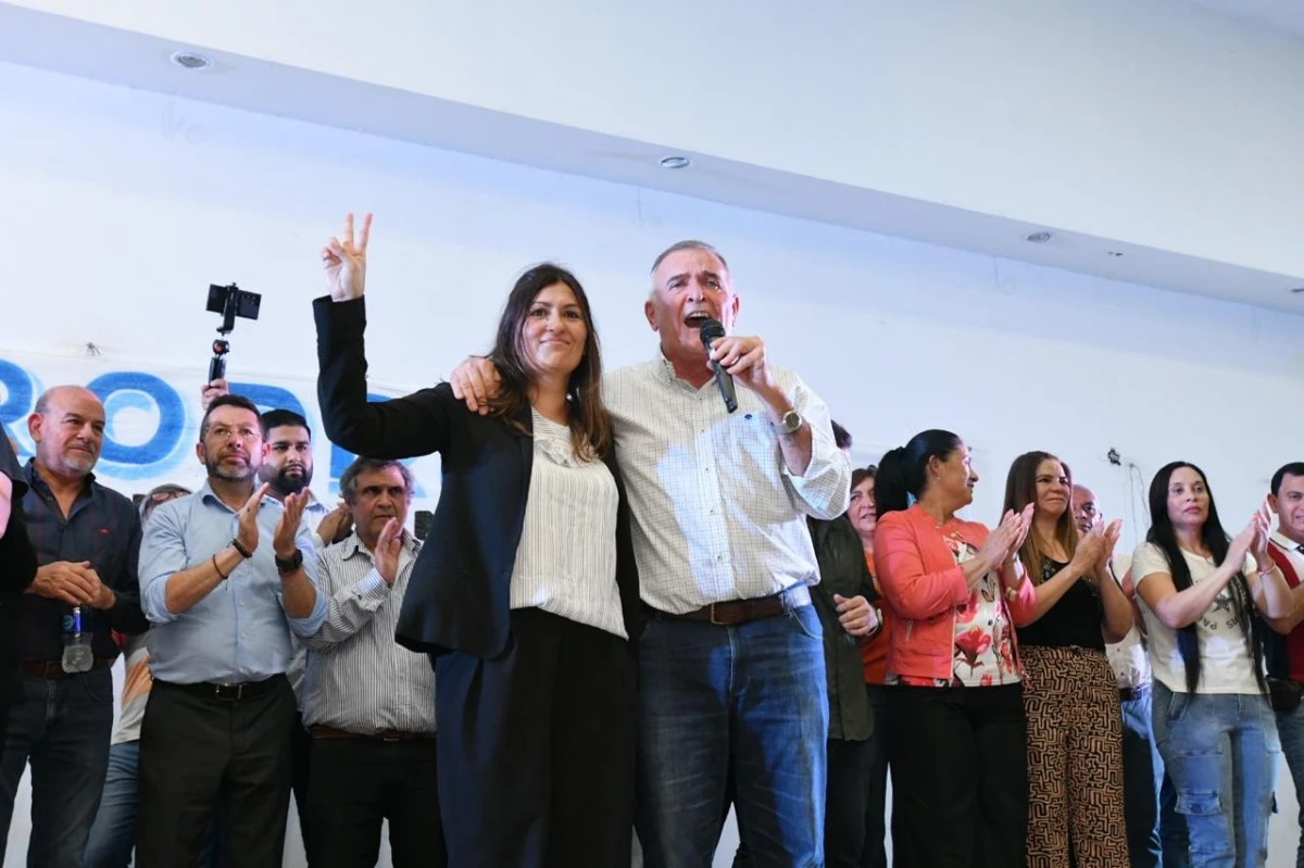 LA CANDIDATA OFICIALISTA. Gabriela Rodríguez aspira a suceder a su padre en la intendencia de La Cocha.