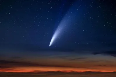 Cuál es la mejor hora para observar el Cometa del Siglo en el cielo nocturno