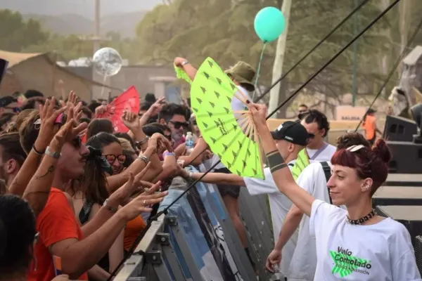 Prohibir las fiestas electrónicas sin más no resuelve el problema, dicen en Vuelo Controlado