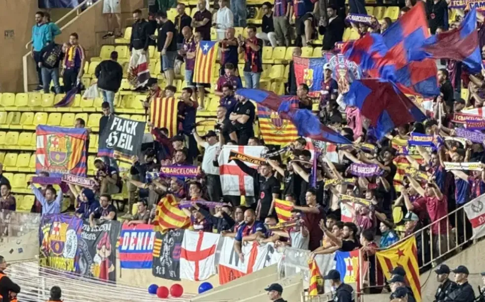 La dura sanción que recibió Barcelona por un cartel con un lema nazi