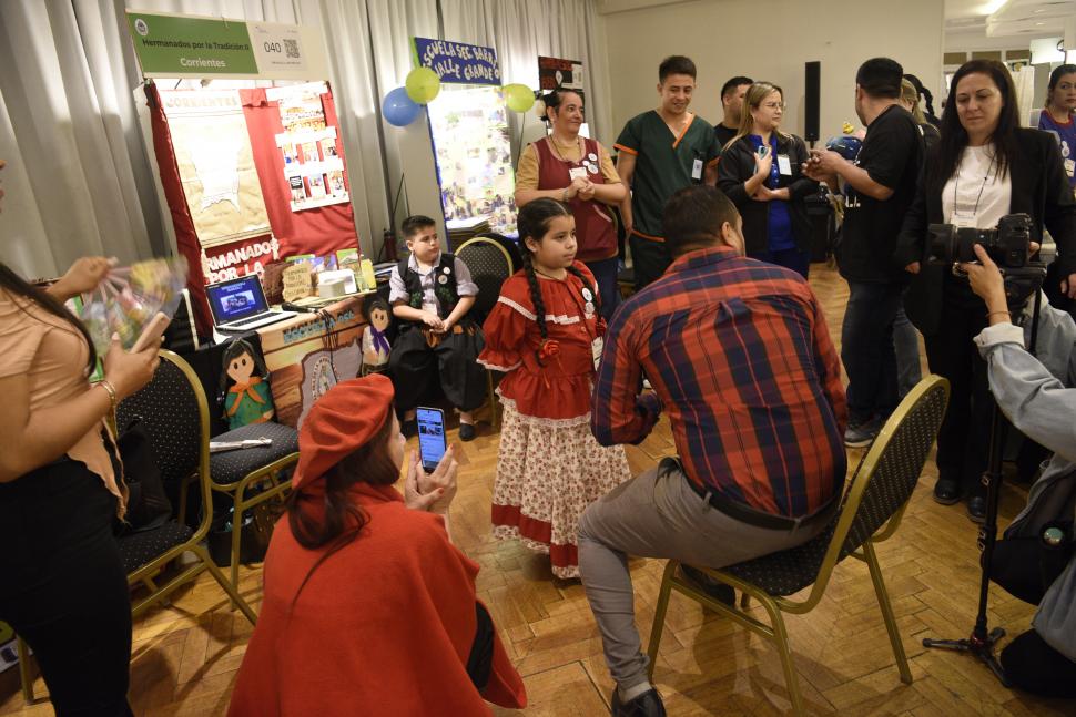 FERIA DE CIENCIAS. Los chicos expusieron sus trabajos en el Catalina’s.