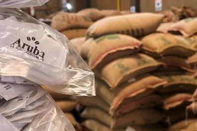 Café Aruba te acerca cafeteras exprés y vending, conservando el aroma, el sabor y la calidad