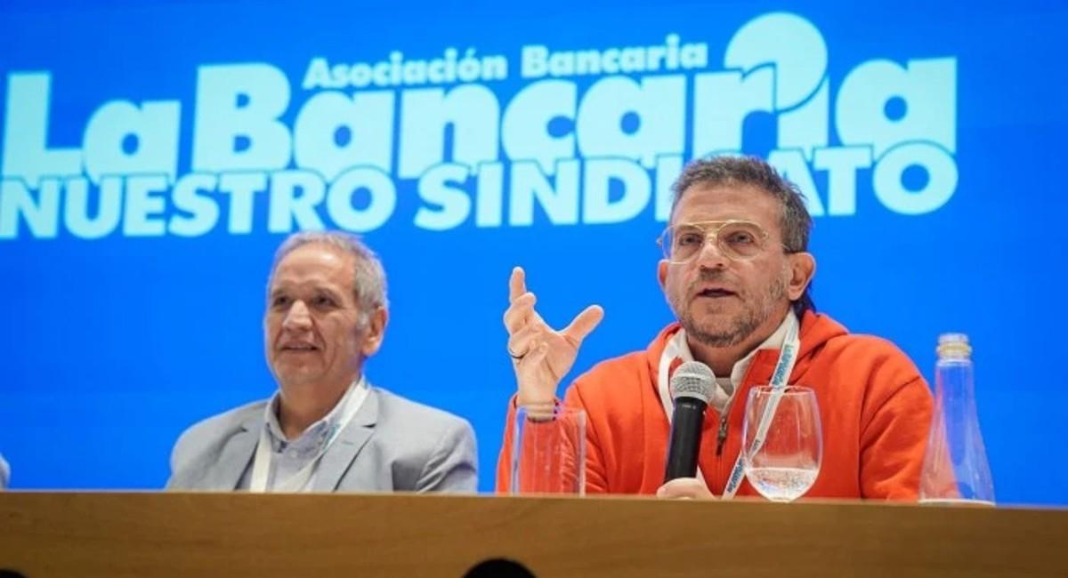 Carlos Cisneros impulsó la reelección de Sergio Palazzo en el Congreso Bancario